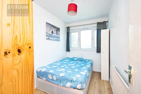 4 bedroom maisonette to rent, Harpley Square, Bethnal Green, Mile End, London, E1