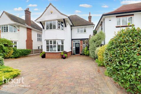 42 Elm Grove, Thorpe Bay, Southend-on-sea, SS1 3EZ