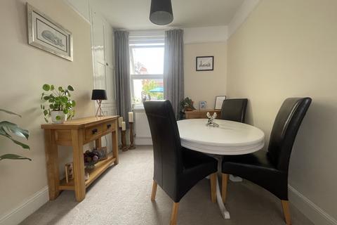 29 Ebrington Road, Exeter, EX2 8JS