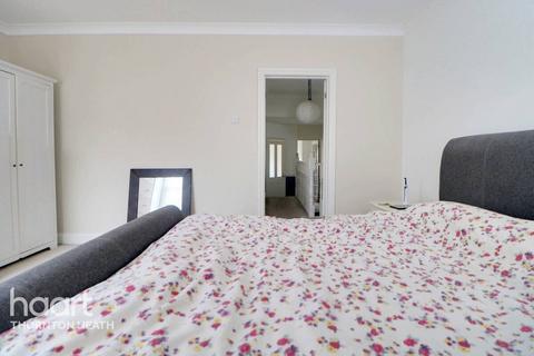 29 Malcolm Road, London, SE25 5HE