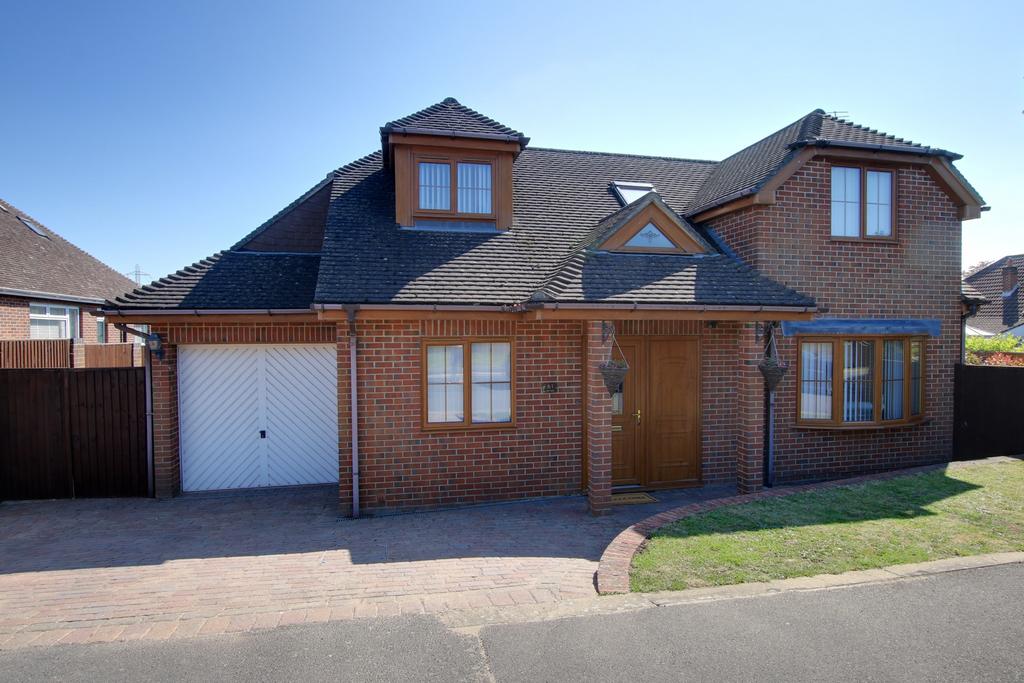 The Thicket Fareham UNFURNISHED 3 bed detached house £1,800 pcm (£415 pw)
