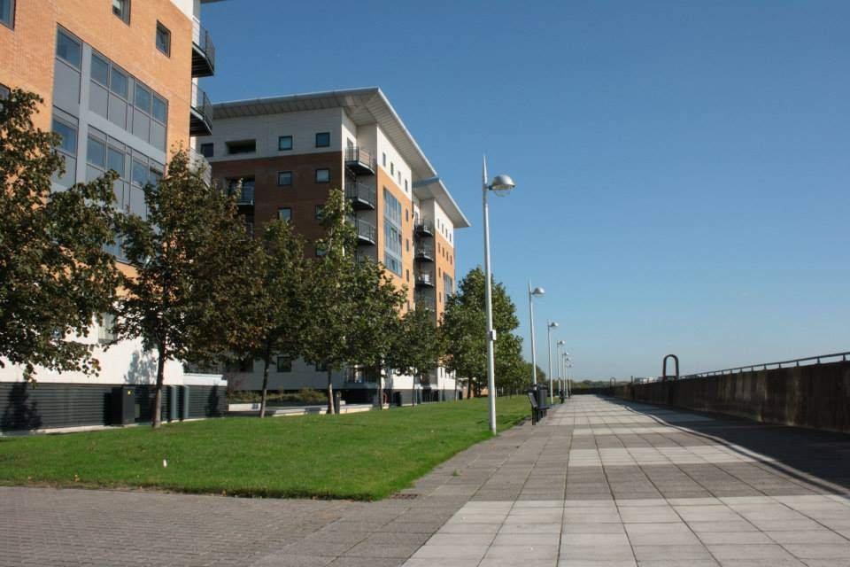 Fishguard Way, London E16 1 bed flat to rent £1,500 pcm (£346 pw)