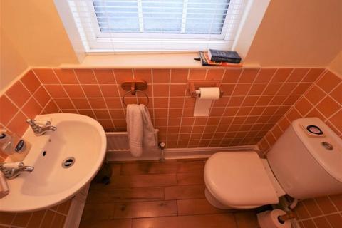 11 Ipswich Road, Holbrook, Ipswich, IP9 2QY