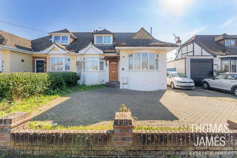 4 bedroom semi-detached house for sale, Westland Drive, Brookmans Park