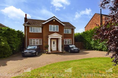 5 bedroom detached house for sale, Low Street, Haxey