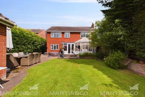 5 bedroom detached house for sale, Low Street, Haxey
