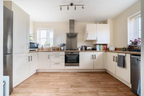 21 Burrows Crescent, Chipping Norton, OX7 5TZ