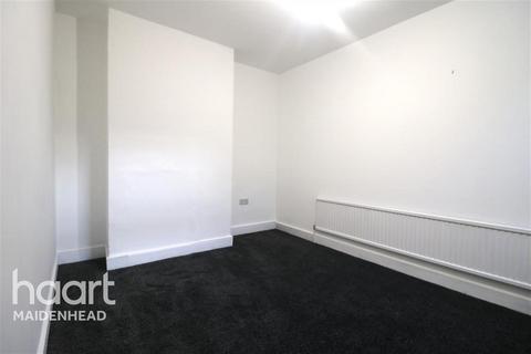 1 bedroom in a house share to rent - Room To Rent High Wycombe