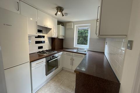 2 bedroom semi-detached house to rent, Friars Mead, E14 3JZ