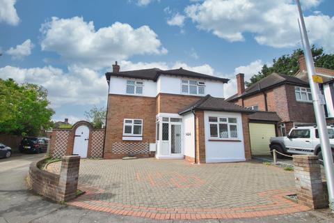 3 bedroom detached house to rent, Glen Rise, Woodford Green