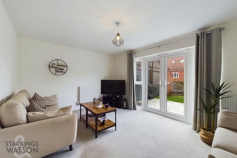 3 bedroom semi-detached house for sale - Shreeve Road, Blofield, Norwich