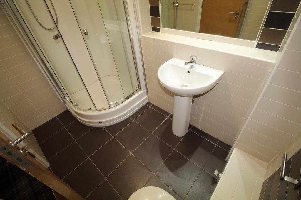 Apartment in Leeds - More