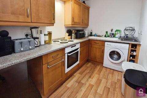 2 bedroom flat for sale, Riding Close, Sale, Greater Manchester, M33