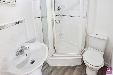 2 bedroom flat for sale, Riding Close, Sale, Greater Manchester, M33
