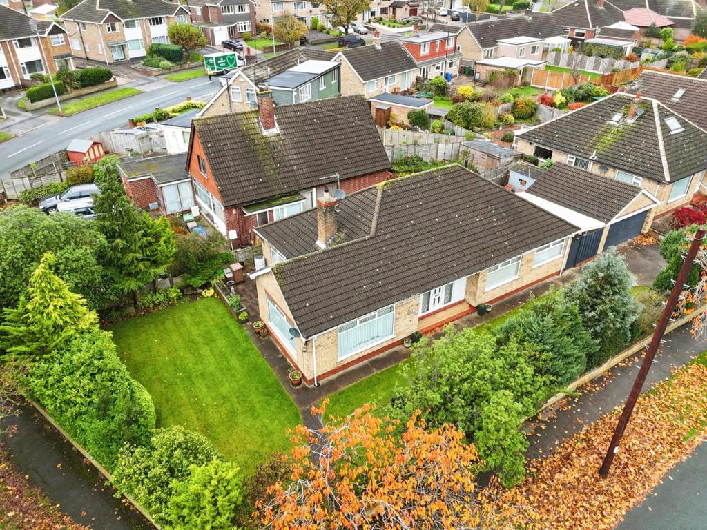 The Lunds, Kirk Ella, Hull, HU10 7JJ 3 bed detached bungalow for sale