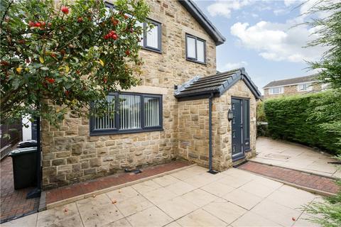 4 bedroom detached house for sale, Landsmoor Grove, Bingley, West Yorkshire, BD16