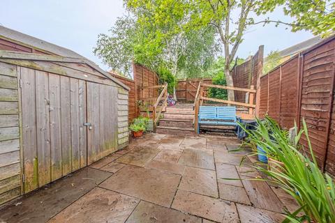 25 Foxglove Path, London, SE28 0LR