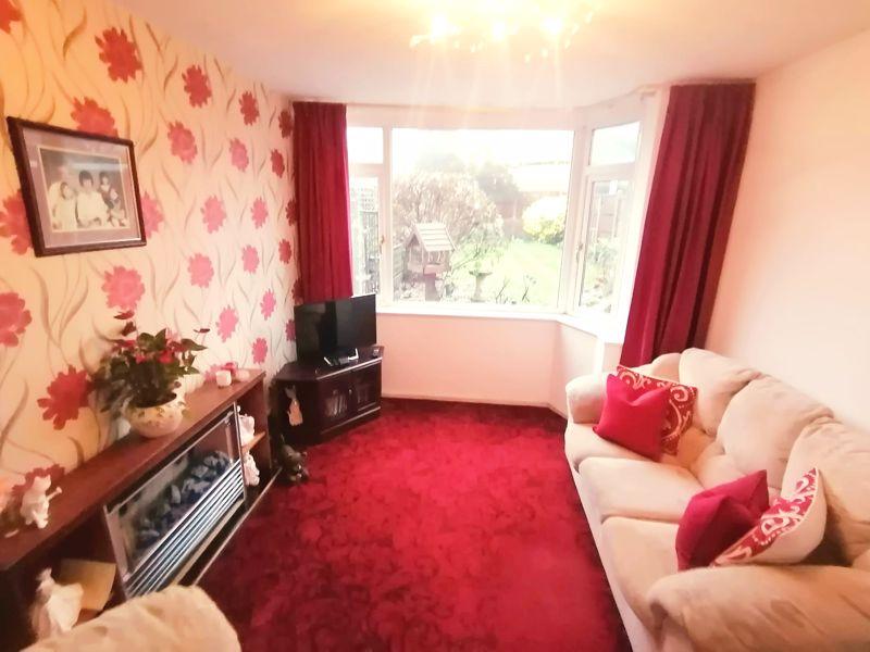 Hollydale Road, Erdington, Birmingham, B24 9LP 3 bed semidetached