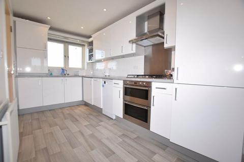 2 bedroom apartment to rent, Phalarope Way, Portland House, Maidstone