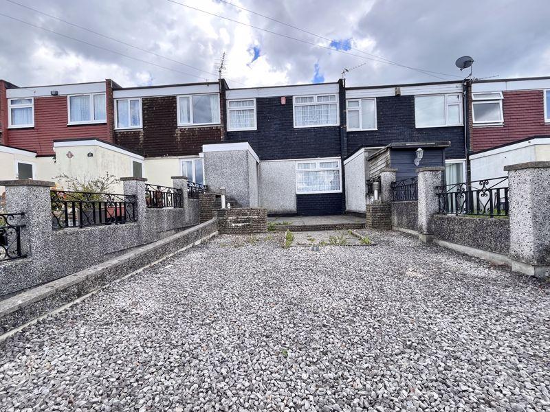 Lizard Walk, Plymouth. Two Double Bedroom Property in Southway. 2 bed