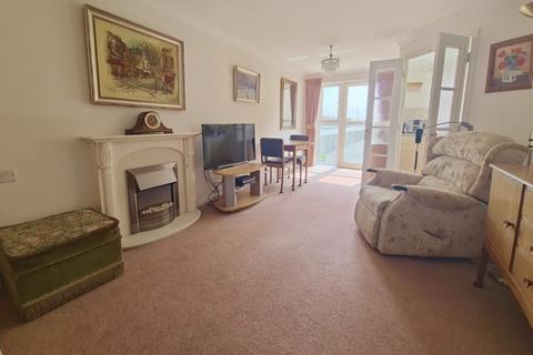 2 bedroom retirement property for sale, Anchorage Court, Marine Parade East, Lee-On-The-Solent, PO13