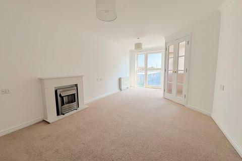 2 bedroom retirement property for sale, Anchorage Court, Marine Parade East, Lee-On-The-Solent, PO13