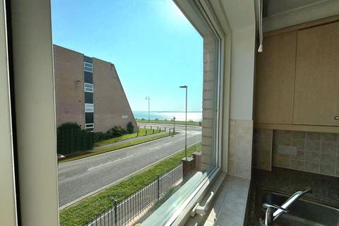 2 bedroom flat for sale, Marine Parade East, Lee-On-The-Solent, PO13