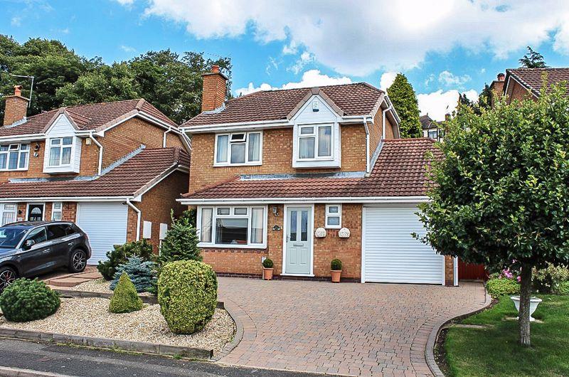 Botany Drive, DUDLEY, DY3 3XT 3 bed detached house for sale £325,000