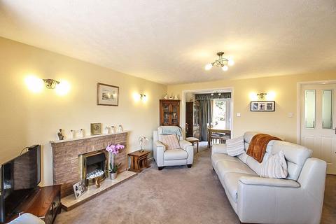 23 Botany Drive, Upper Gornal, Dudley, DY3 3XT