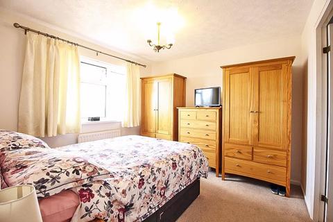 23 Botany Drive, Upper Gornal, Dudley, DY3 3XT