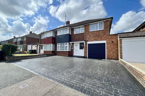 4 bedroom semi-detached house for sale, Millers Ley, Dunstable