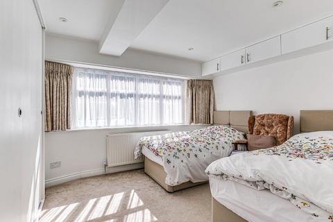 3 Bankside, South Croydon, CR2 7BL
