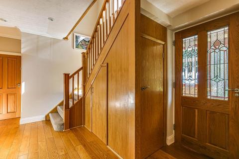 3 Bankside, South Croydon, CR2 7BL