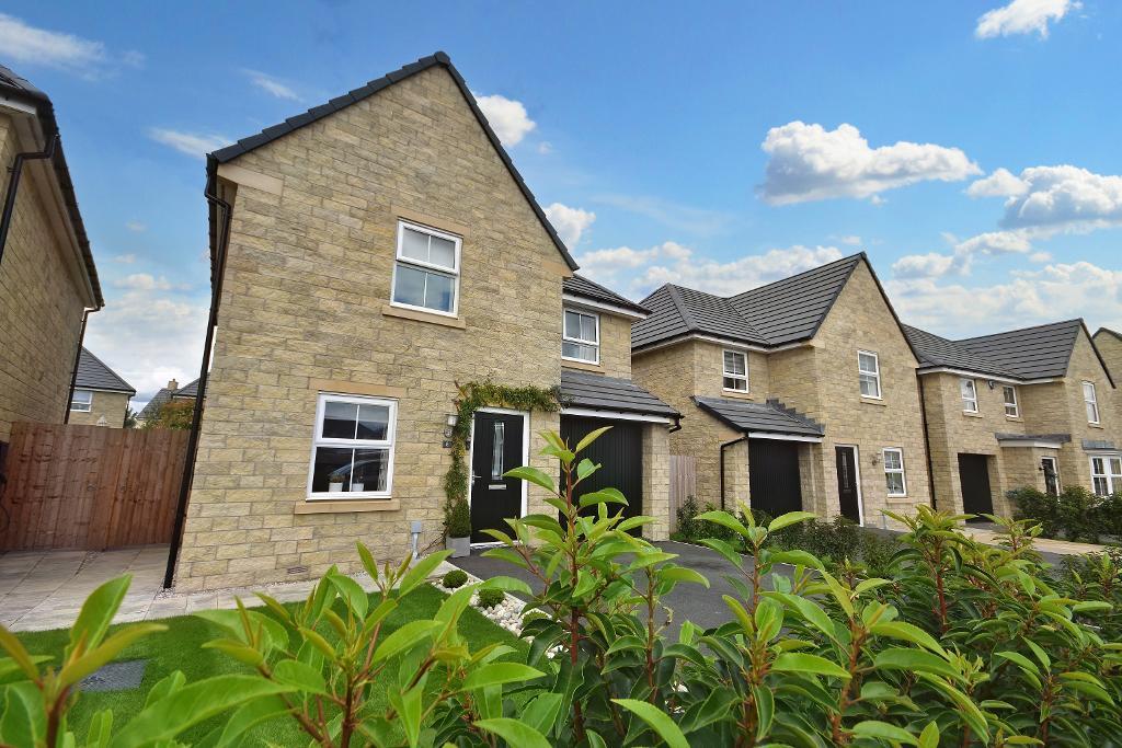 Shipton Road, Clitheroe, BB7 2RZ 3 bed detached house for sale £347,500