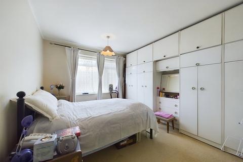29 Rydal Way, Ruislip, HA4 0RX