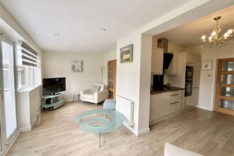 37 Aughton Lane, Aston, Sheffield, S26 2AN