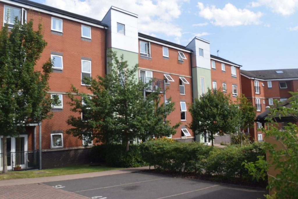 Kinsey Road, Smethwick, B66 4SL 2 bed apartment £850 pcm (£196 pw)