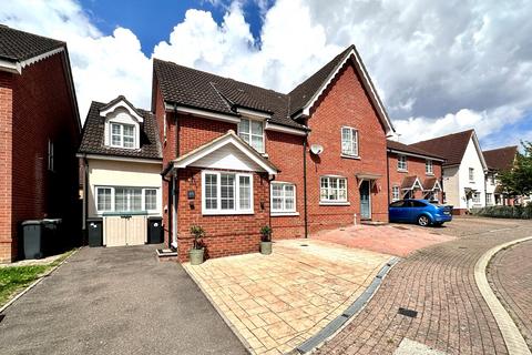 4 bedroom semi-detached house for sale - Nightingale Close, Stowmarket, IP14