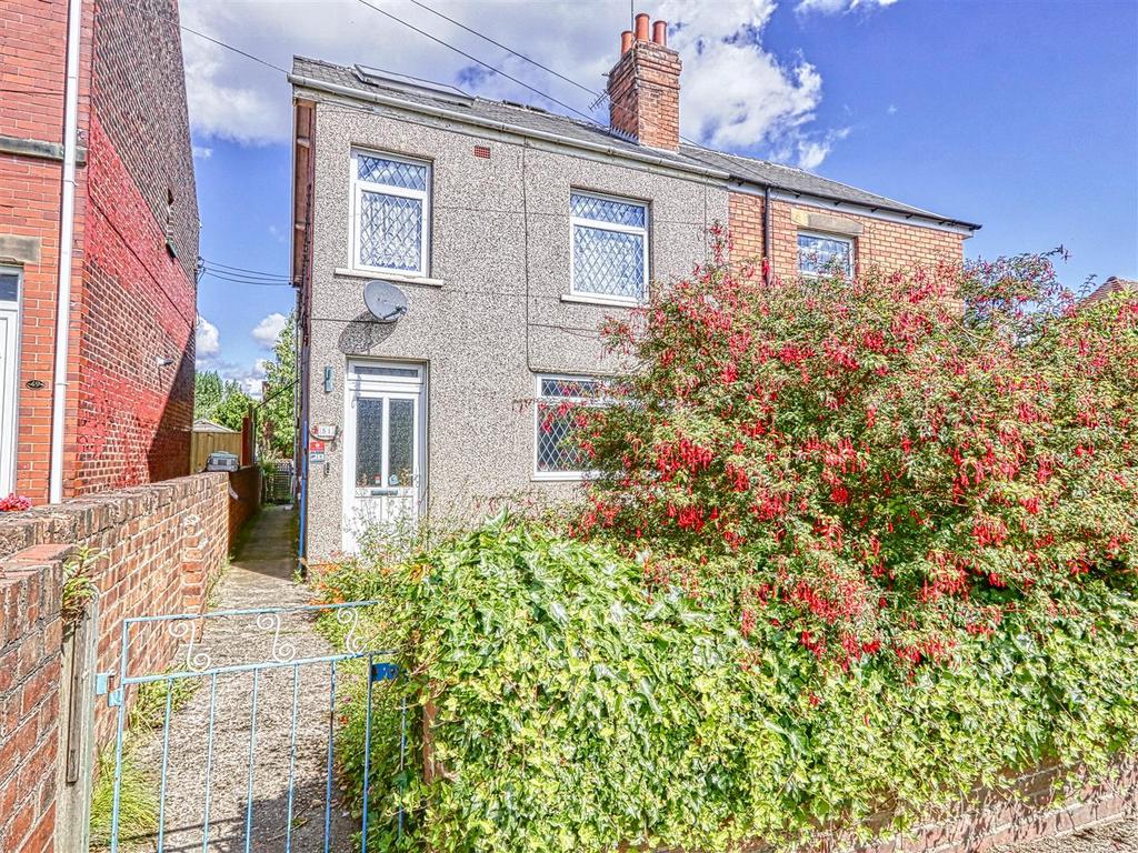 Top Road, Chesterfield S44 3 bed semidetached house for sale £160,000