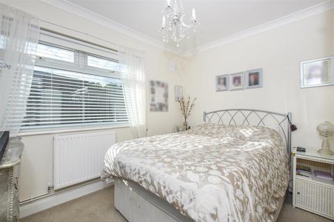 1 Ashridge Drive, Bricket Wood, St Albans, AL2 3SH