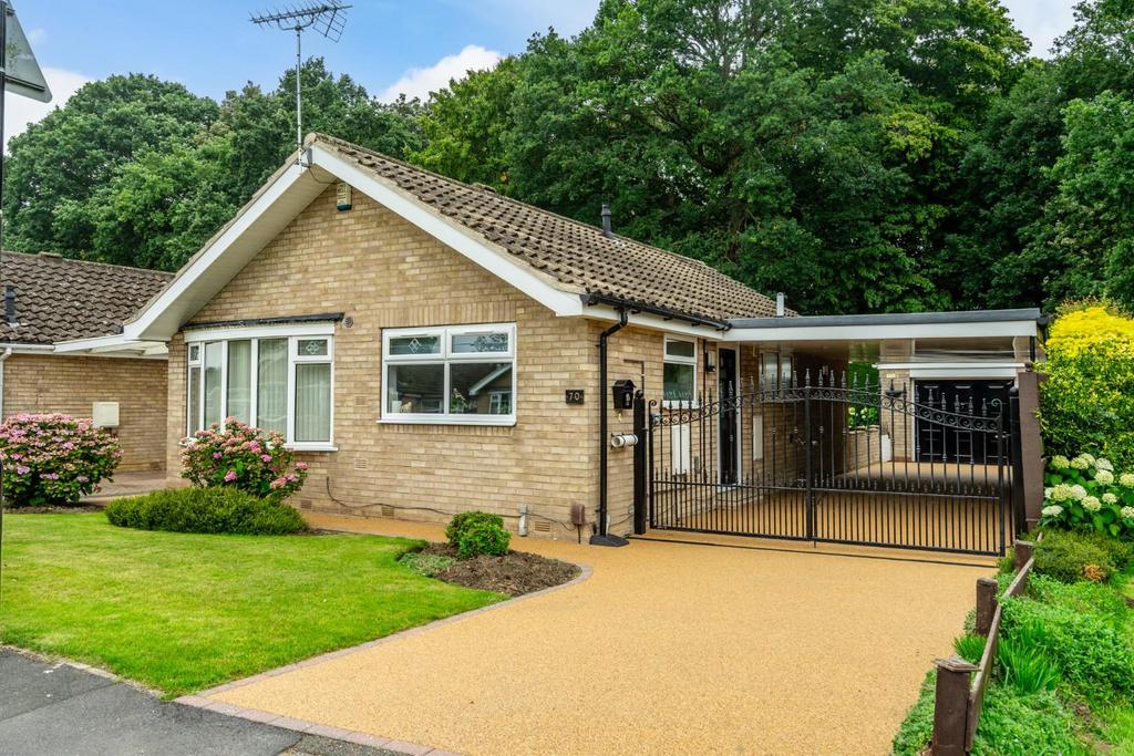 Ryecroft Avenue, Woodthorpe, York 2 bed detached bungalow £350,000