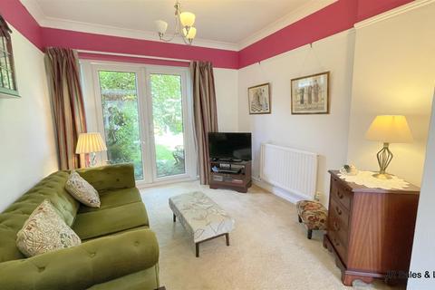 5 The Drive, Goffs Oak, Waltham Cross, EN7 5NZ