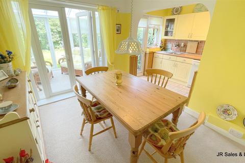 5 The Drive, Goffs Oak, Waltham Cross, EN7 5NZ