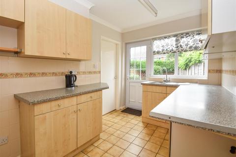34 Castlecroft Road, Castlecroft, Wolverhampton, WV3 8BZ