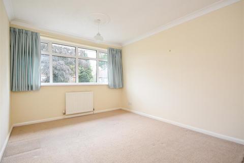34 Castlecroft Road, Castlecroft, Wolverhampton, WV3 8BZ