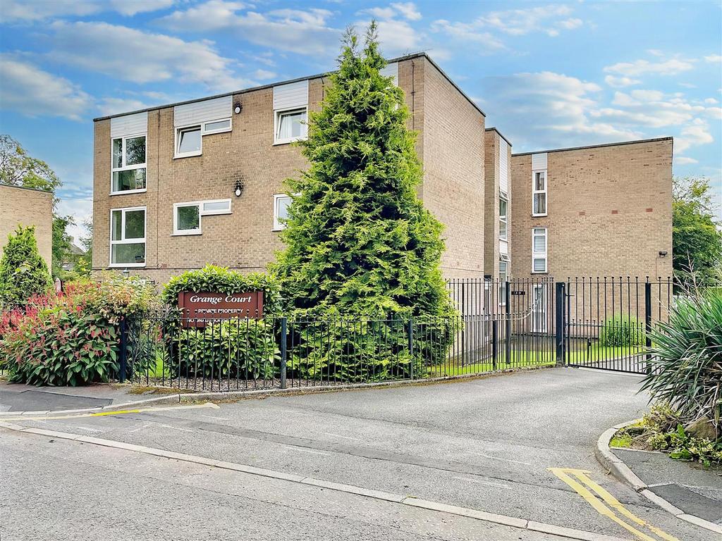 Grange Road, Bowdon, Altrincham 2 bed apartment £250,000