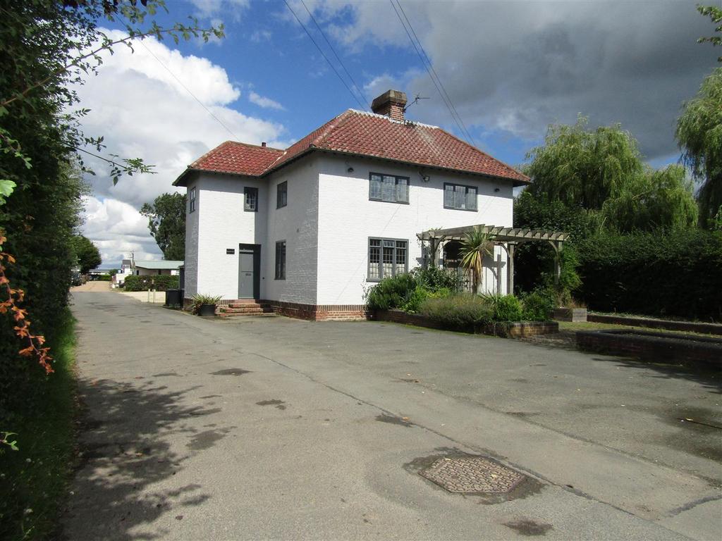 Lower Dunsforth, York 7 bed house £695,000