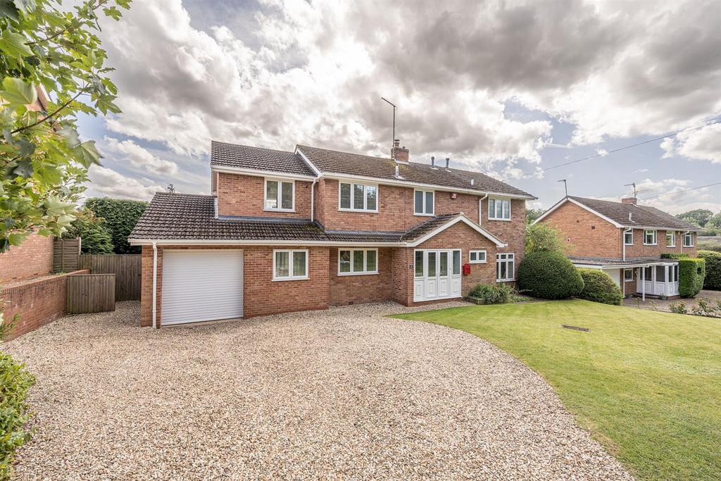 Sycamore House, Caunsall Road, Caunsall, DY11 5YB 4 bed detached house