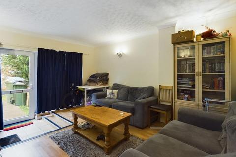 2 Berkeley Close, Polygon, Southampton, SO15 2TR