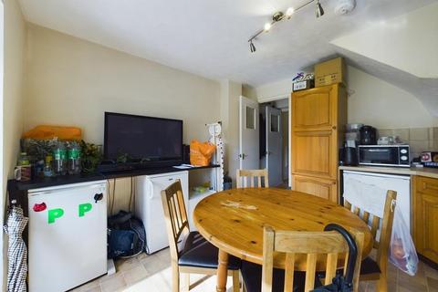 2 Berkeley Close, Polygon, Southampton, SO15 2TR